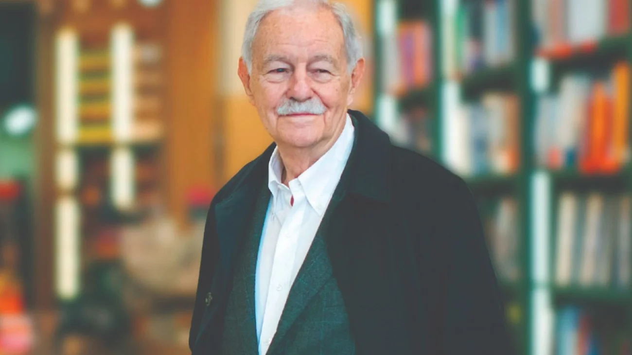 escritor_espanol_eduardo_mendoza_7acc238364