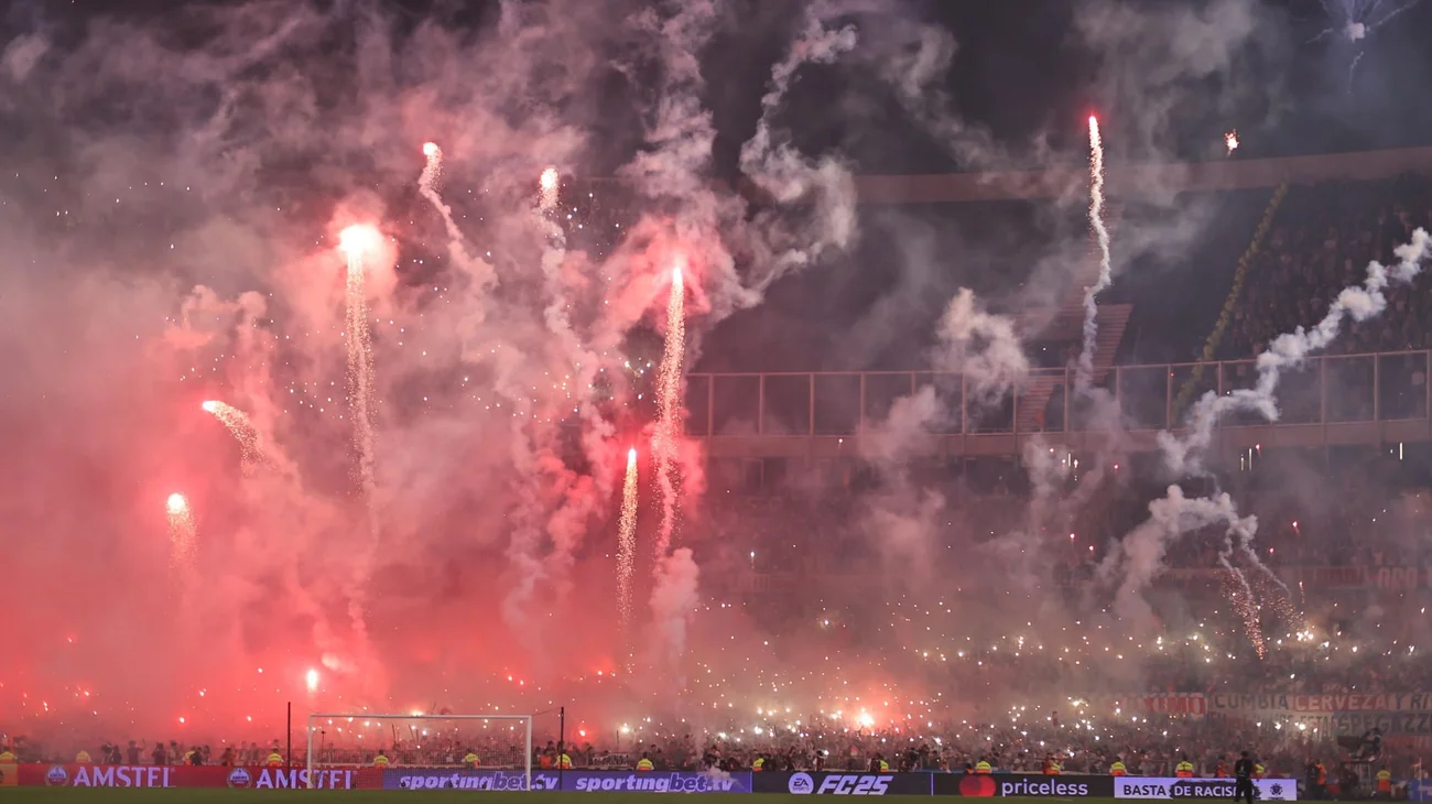 Clausuran estadio de River Plate por uso de pirotecnia