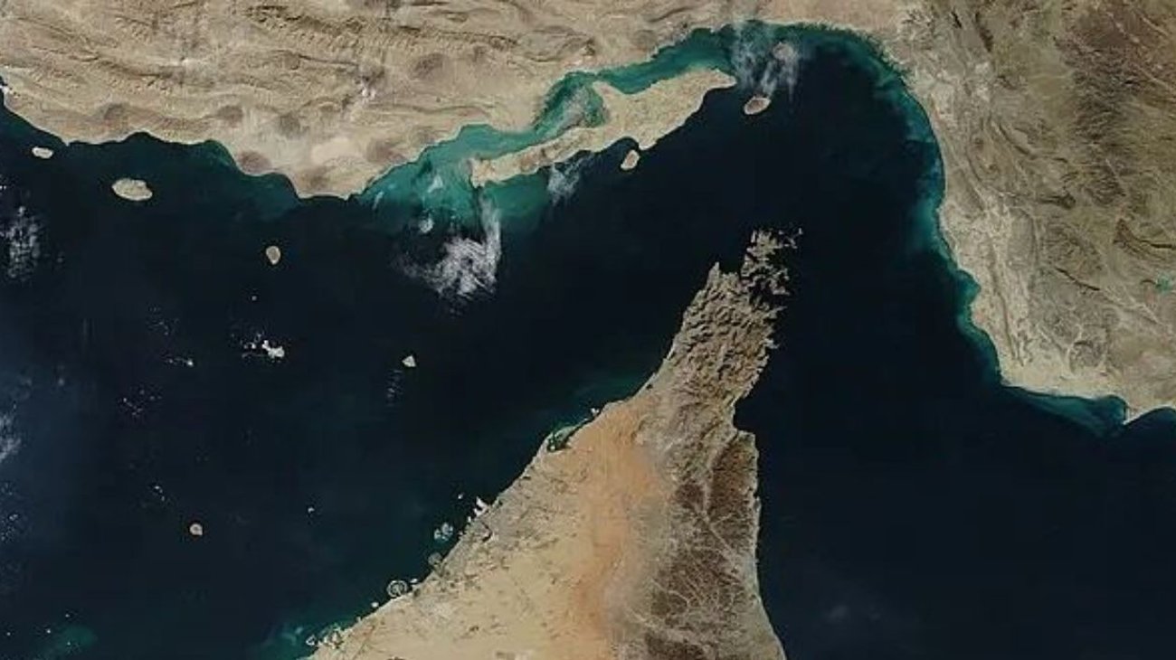 Declara Irán cerrado Ormuz y advierte ataques navales