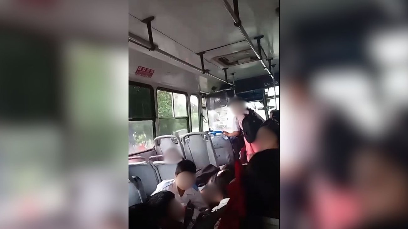 Atacan a balazos camión con estudiantes a bordo en Sinaloa