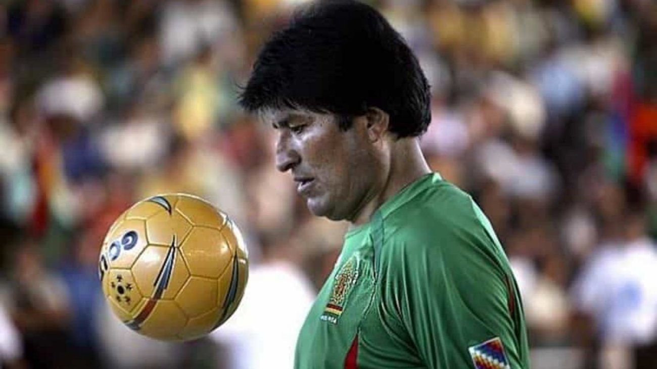 Evo pide calma para resolver crisis en su equipo de fútbol