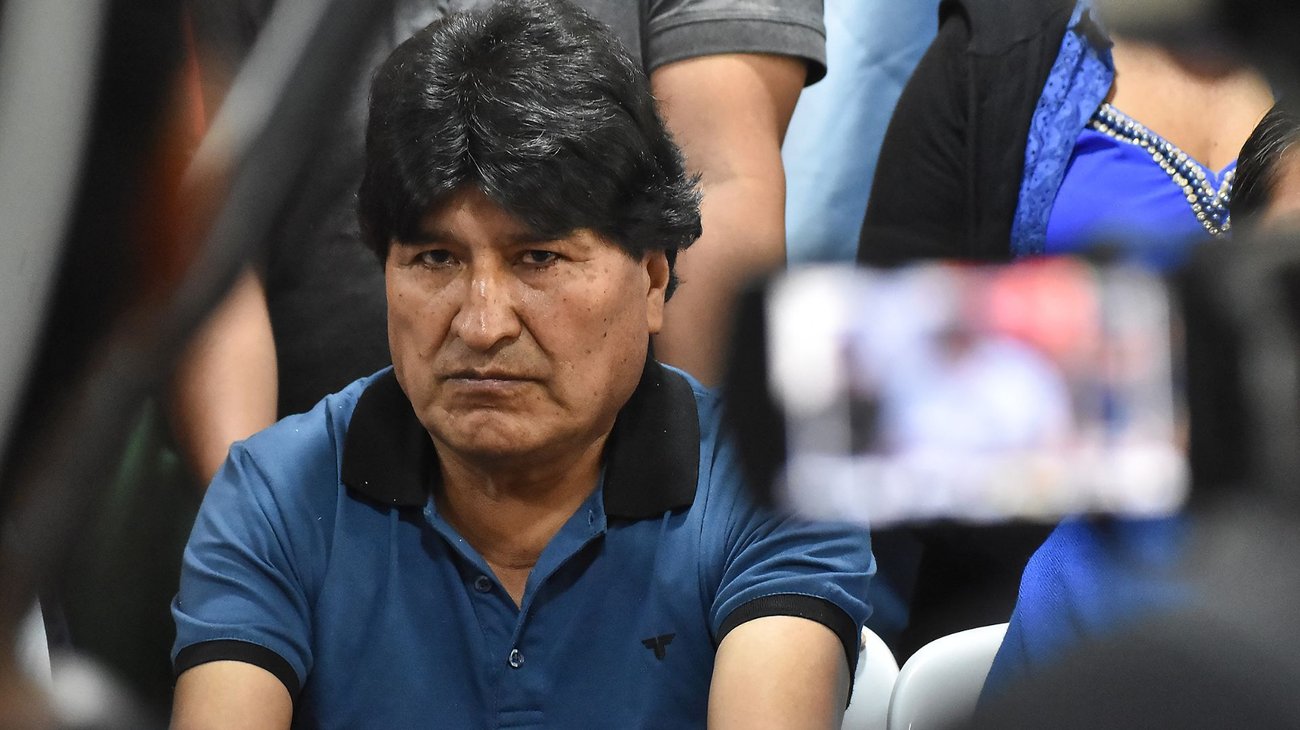 Suspenden juicio contra Evo Morales y ordenan captura