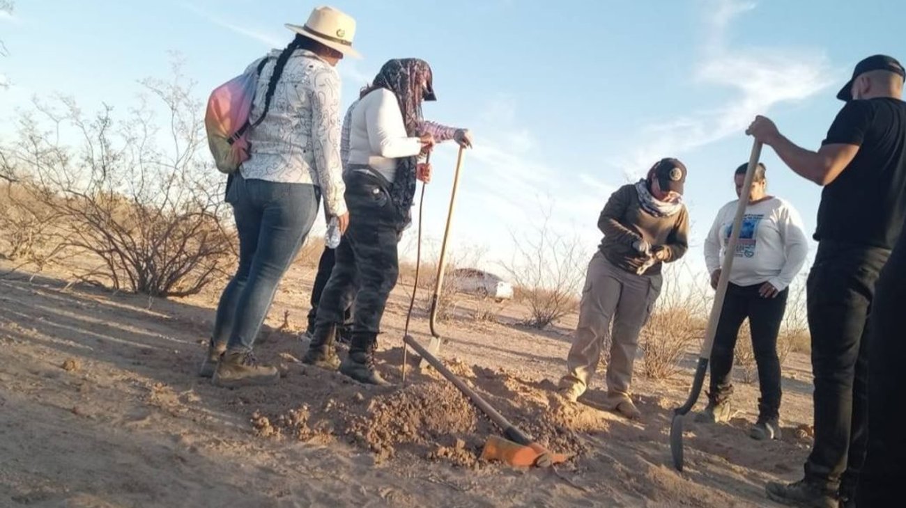Confirma Fiscalía de Sonora hallazgo de 60 cuerpos en carretera