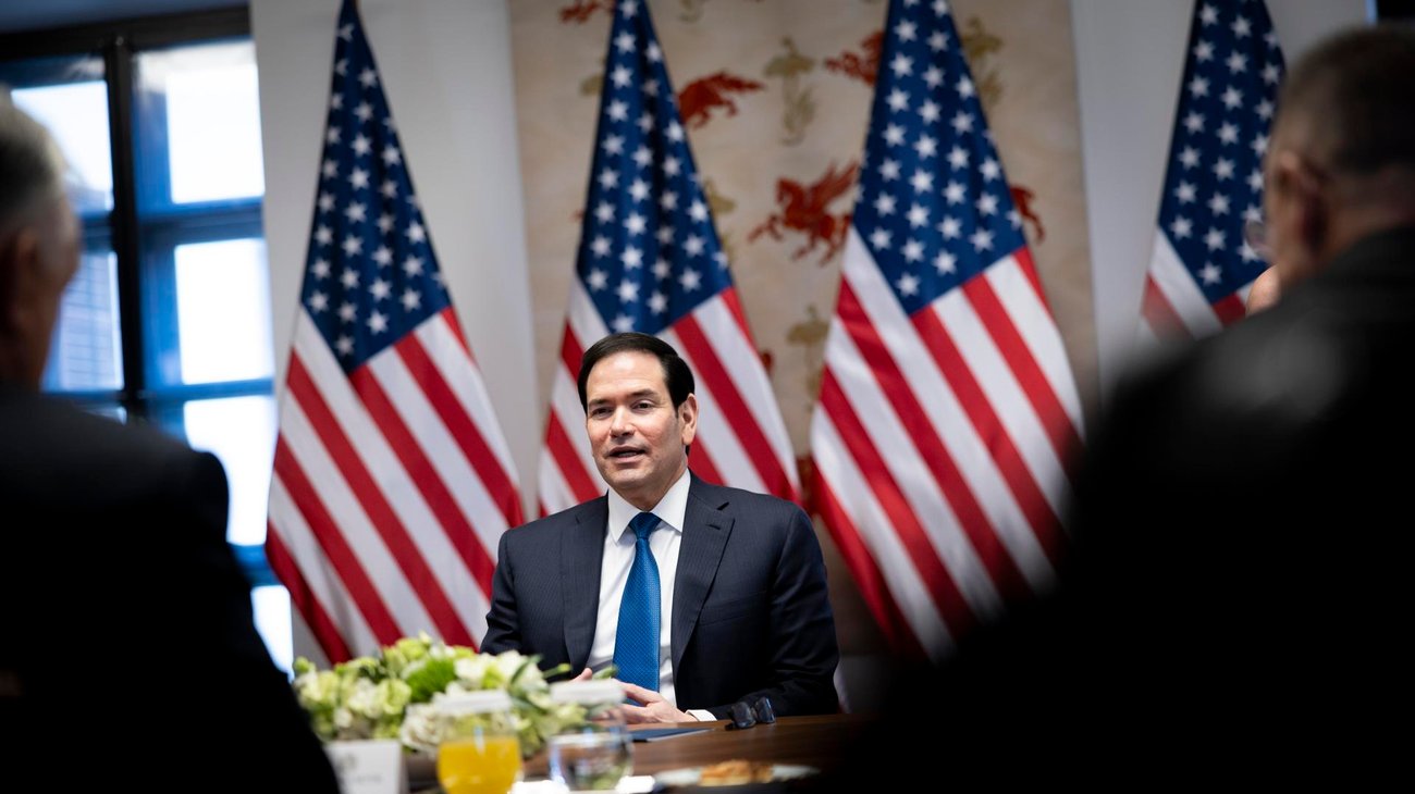 Rubio dice que 'no es fácil' pactar acuerdo nuclear con Irán