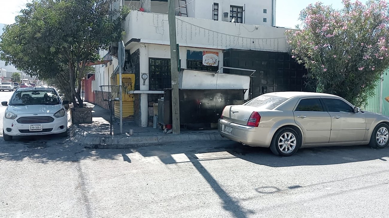 Denuncian obstrucción de vía pública en Loma Linda, Saltillo