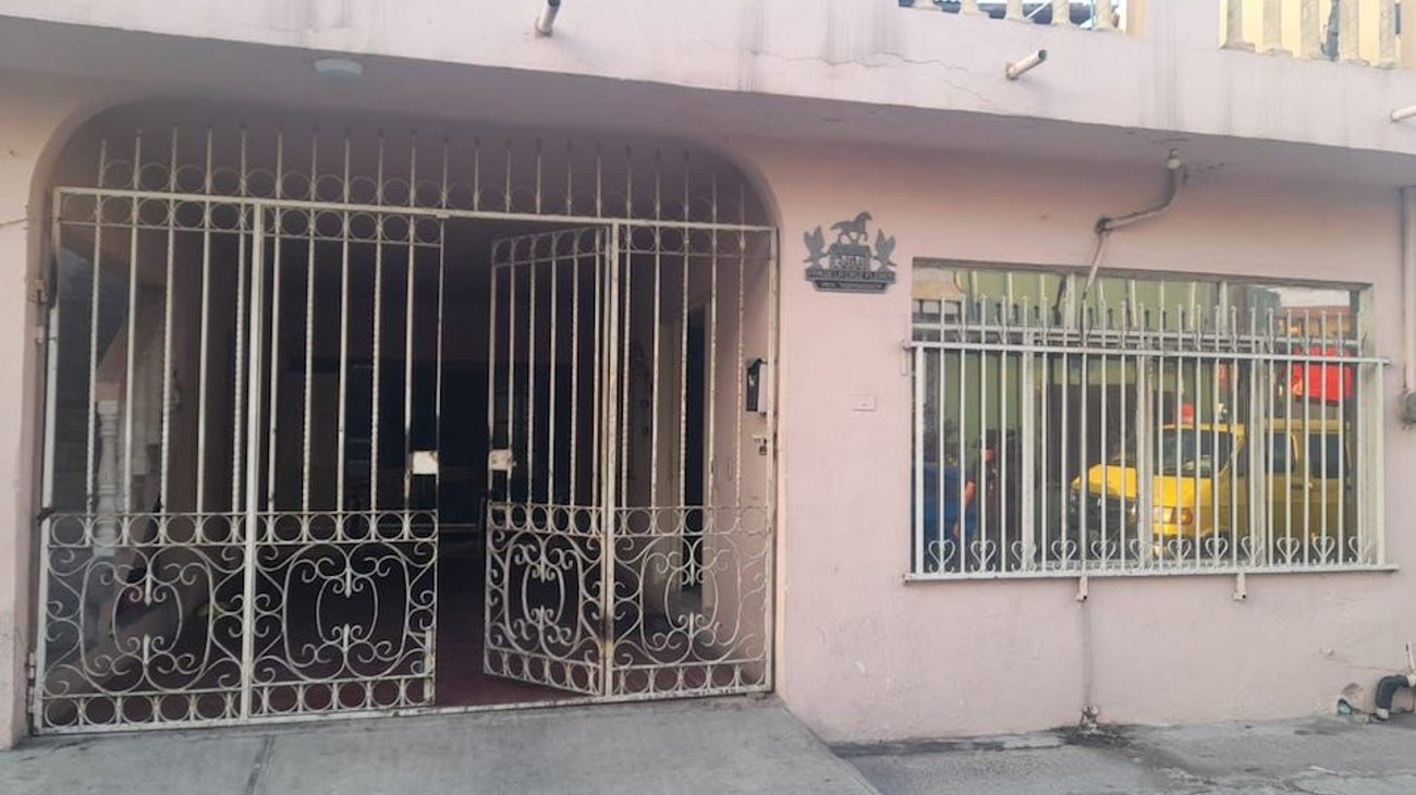 Denuncian vecinos de La Moderna falta de luz en sus casas