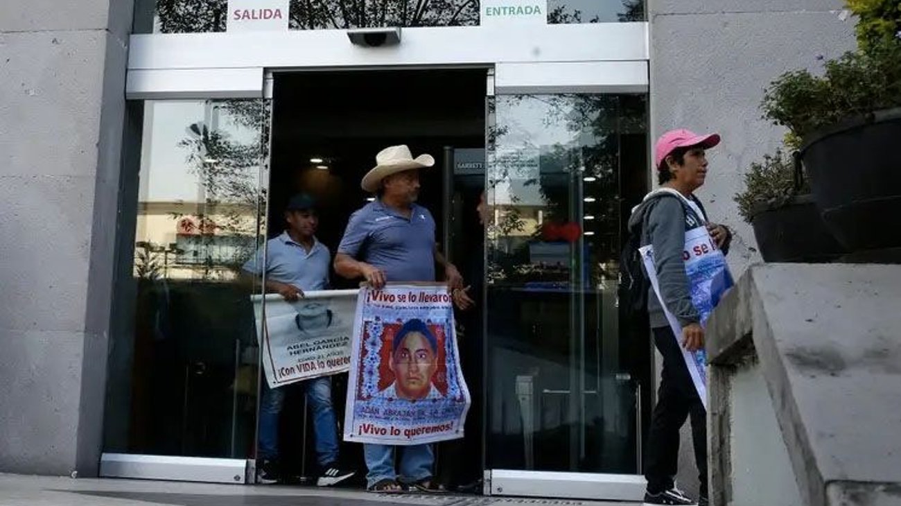 Familiares de los 43 insatisfechos con Poder Judicial