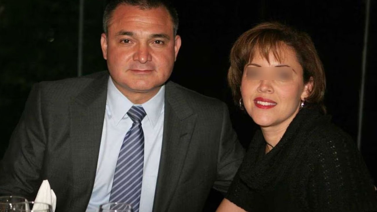 Familiares de García Luna vinculados por lavado de dinero