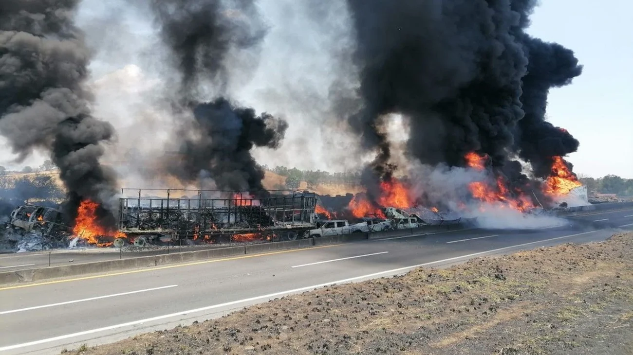 fatal_carambola_en_autopista_de_jalisco_suma_cinco_muertos_e7080cfd6e