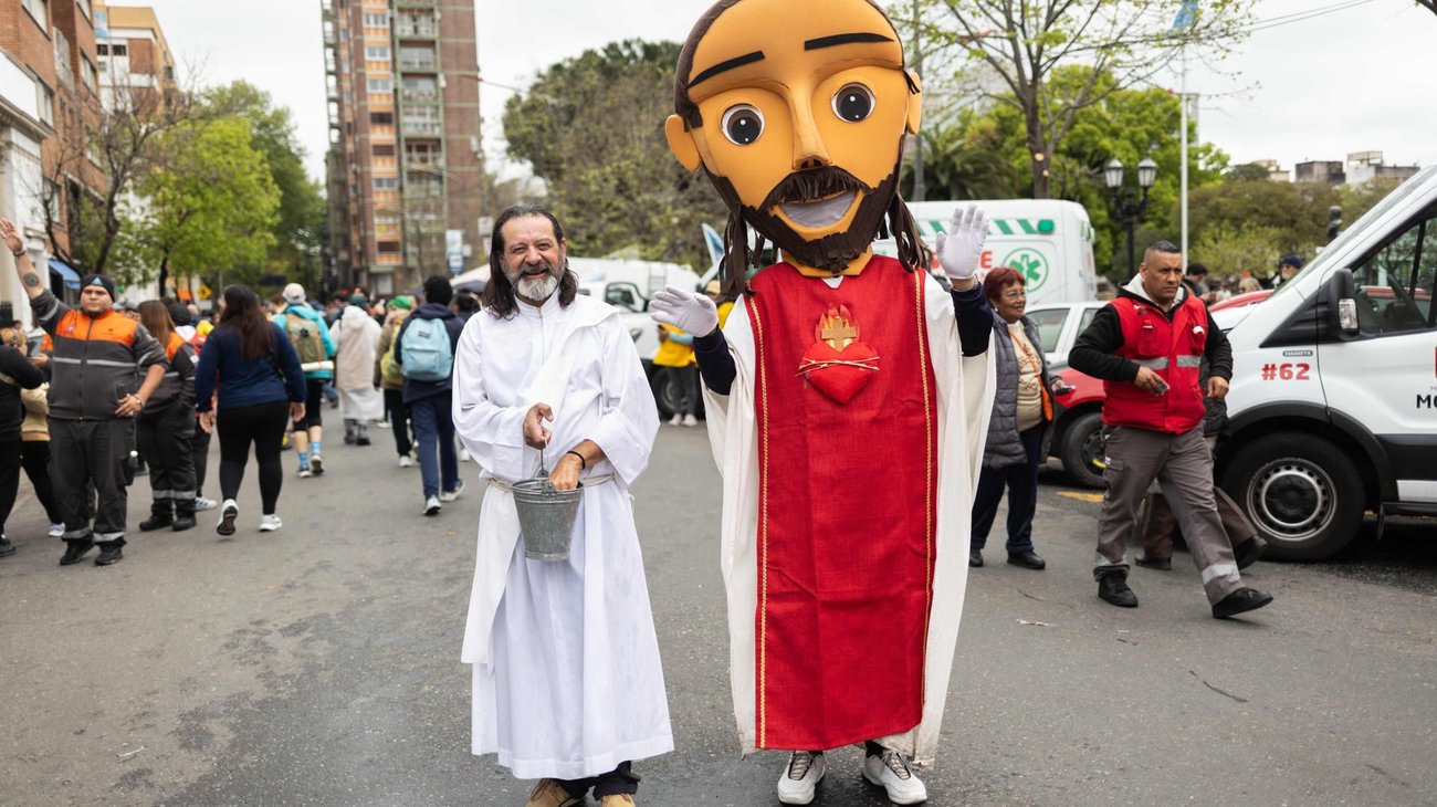 Miles se anotan de voluntarios por visita de León XIV a Argentina