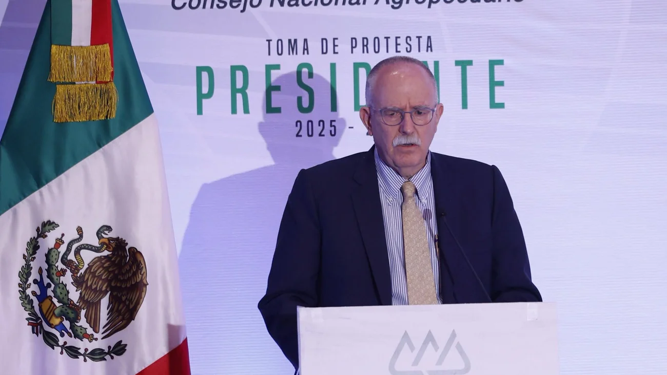 Gobierno de México y productores urgen a regular la venta de maíz