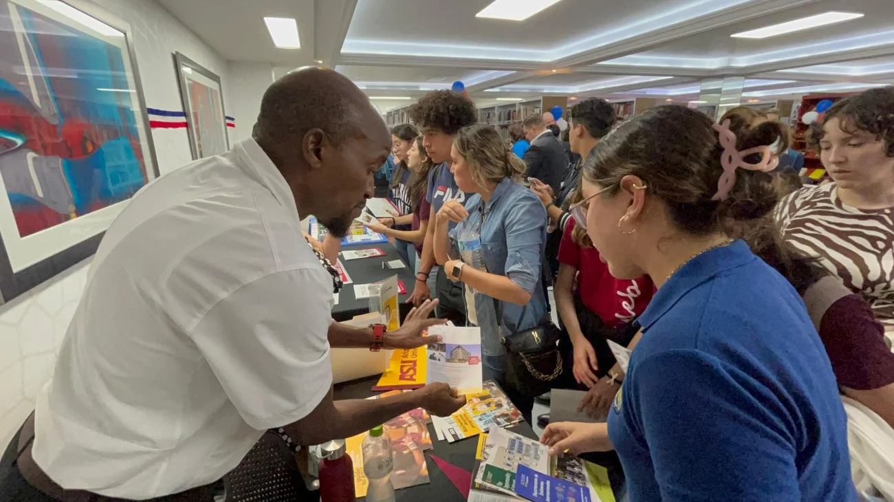 Buscan incrementar estudiantes de intercambio a EU