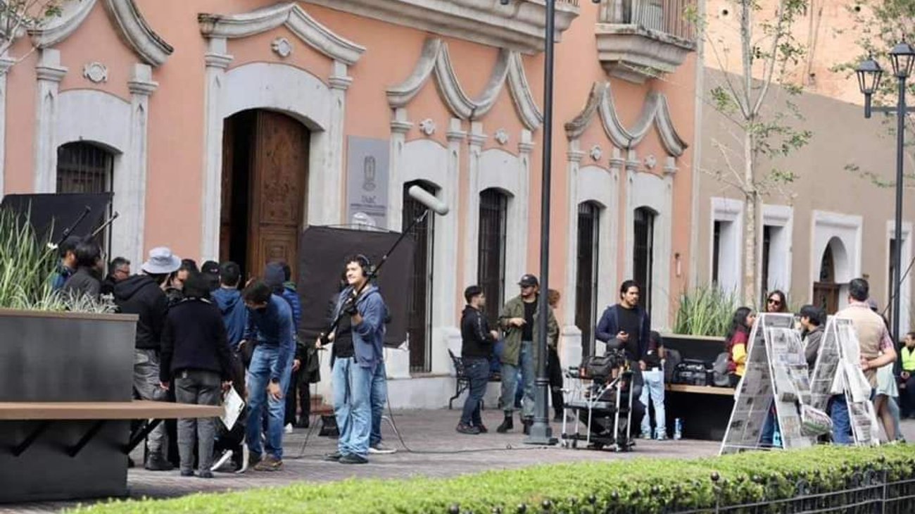 Cierran calle de Hidalgo por filmación de película