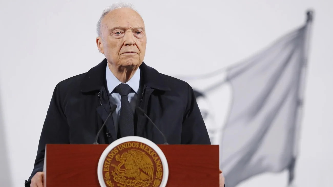 Afirma Gertz Manero que Chávez Jr se ampara para evitar detención