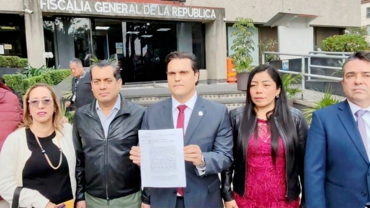 Presentan nueva denuncia contra exgobernador Cabeza de Vaca