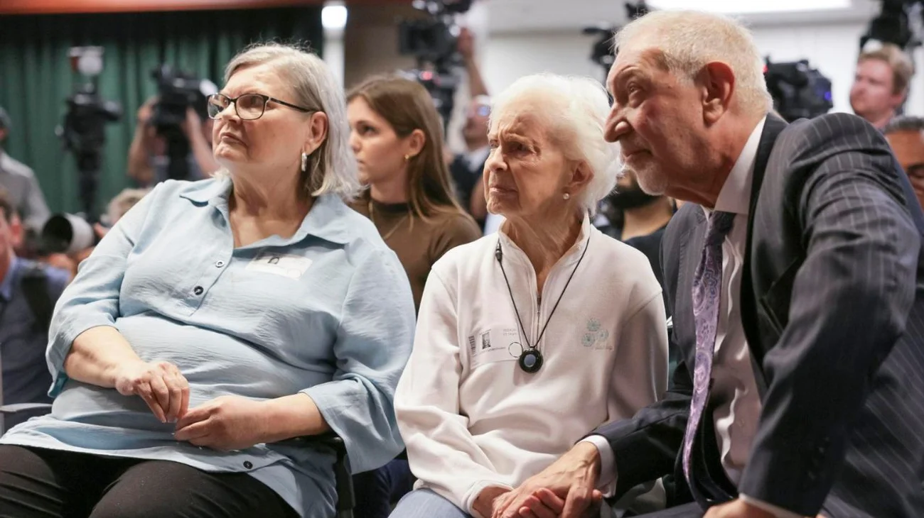 Fiscalía de Los Ángeles busca reabrir caso de los Menéndez