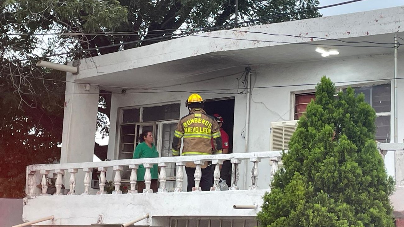 Flamazo 'sacude' y provoca daños en vivienda 