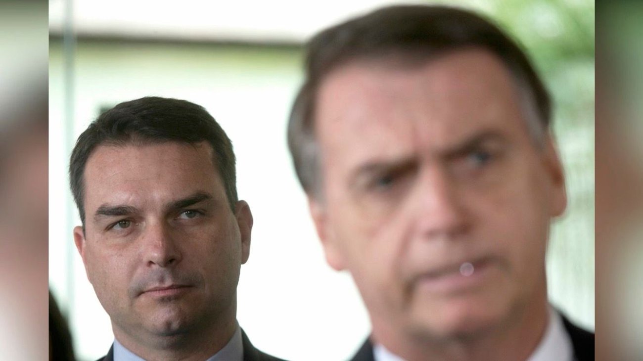 Bolsonaro reafirma a su hijo como candidato presidencial en 2026