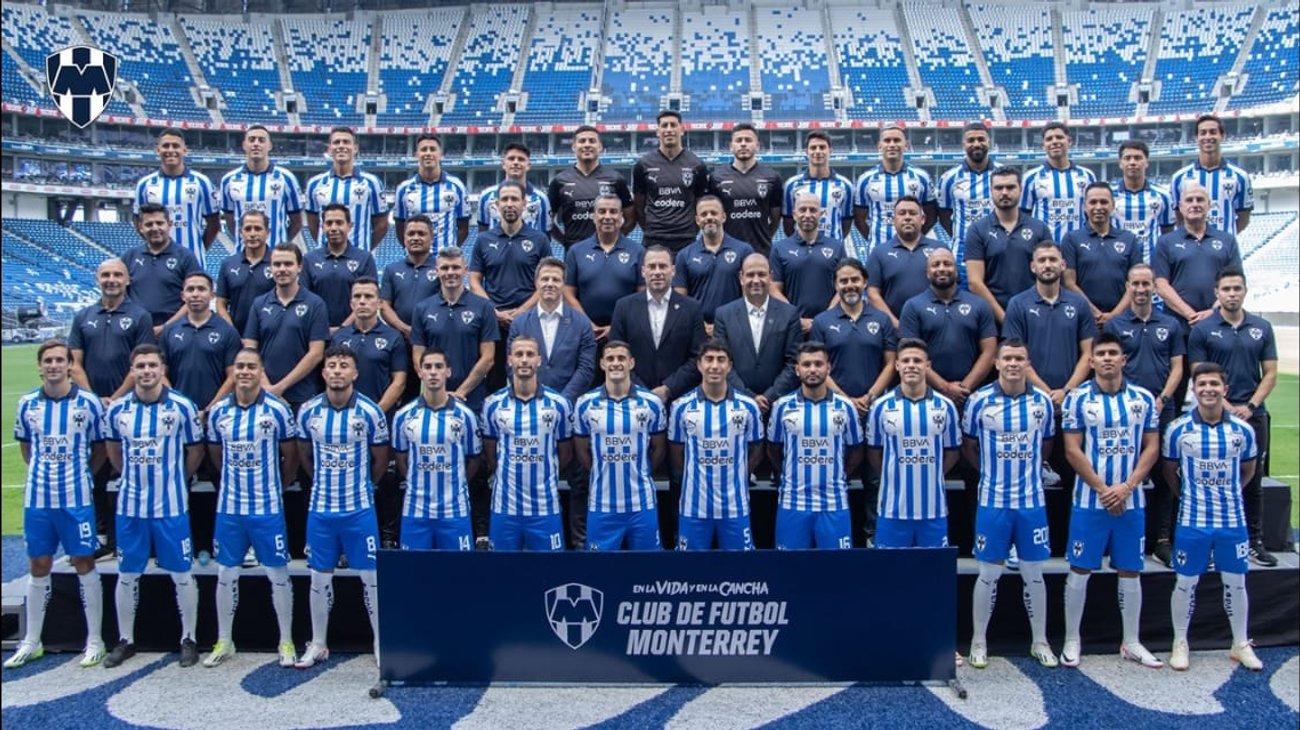 Se toman Rayados y Rayadas foto oficial en el 'Gigante'