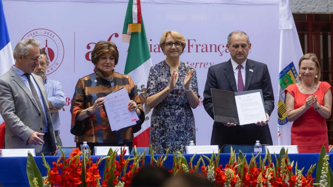 Buscan impulsar el francés en escuelas normales de Nuevo León