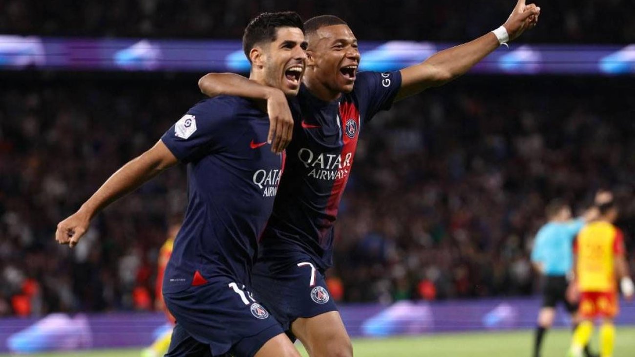 Con doblete de Mbappe, la primera victoria de Luis Enrique