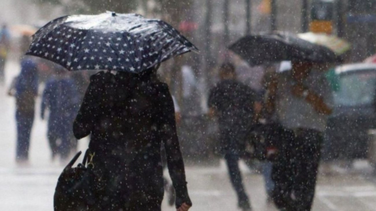 Continúa desplazamiento de la onda tropical 14 en sur de México