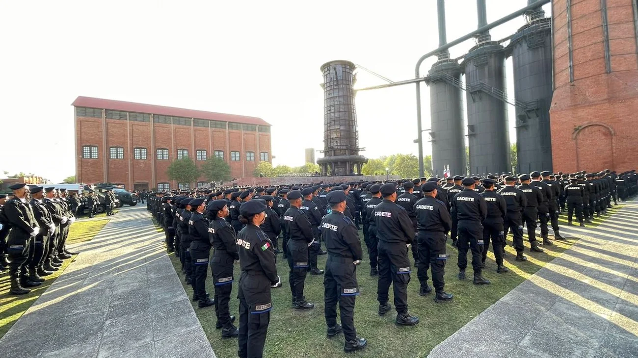 Suma Fuerza Civil primeros elementos a división carretera