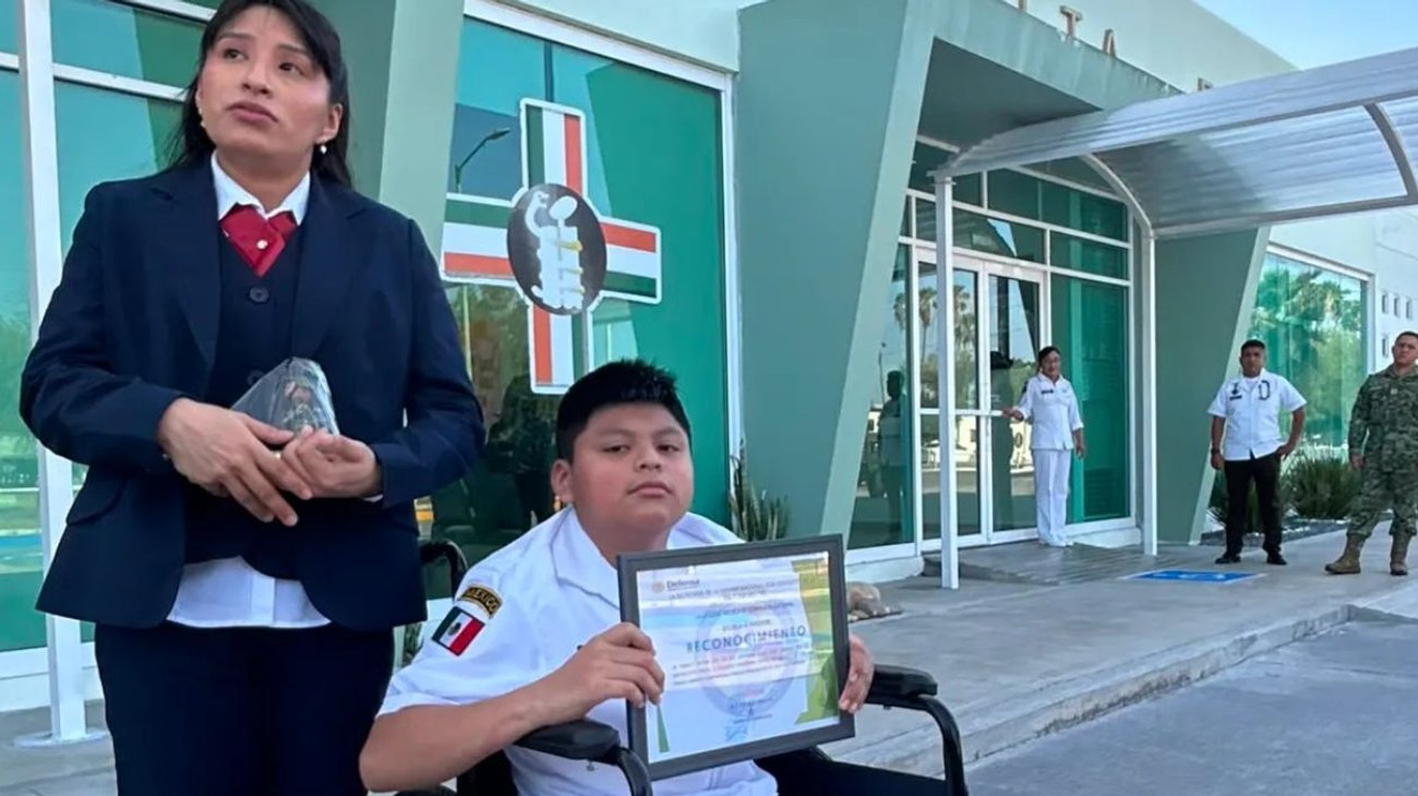 Fuerzas Armadas premian a Giovanni como Médico militar por un día