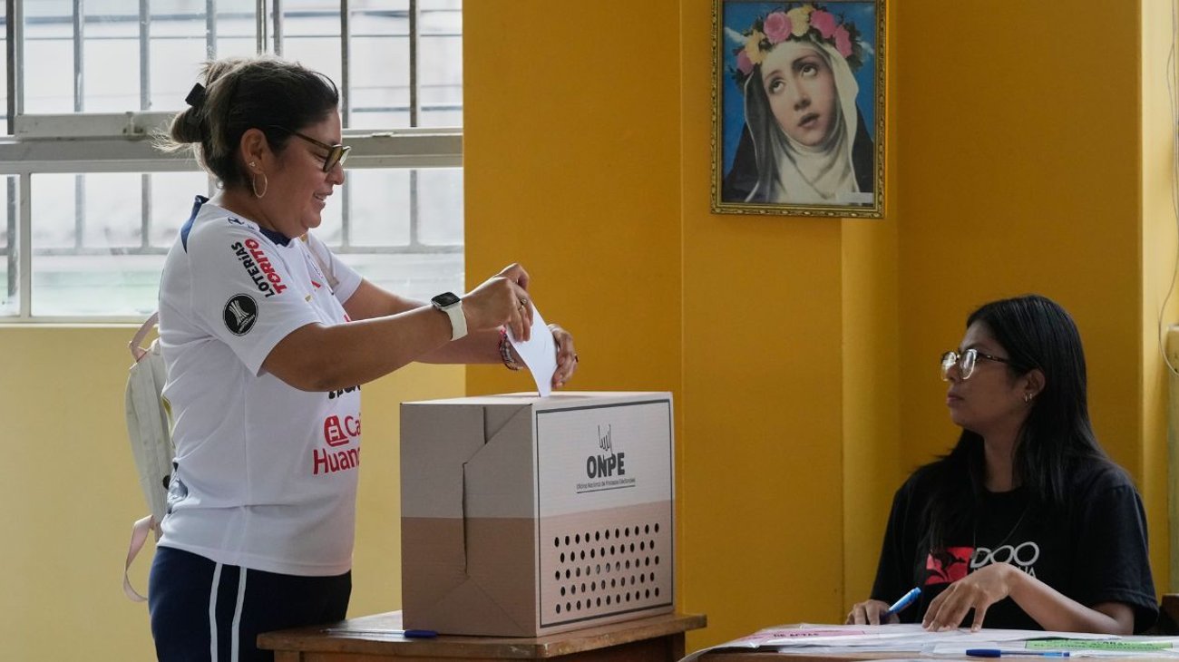 fujimori_lopez_aliaga_lideran_conteo_votos_elecciones_peru_d72dbac28f