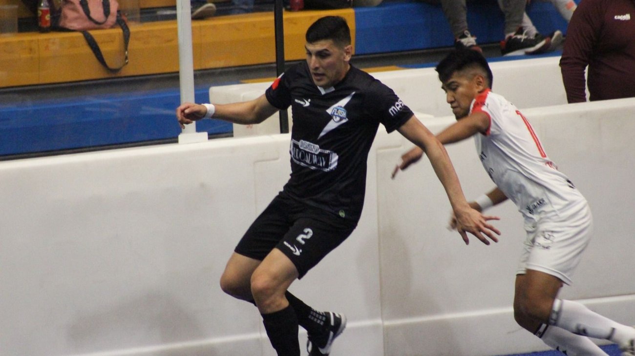 El campeón no puede con el Flash de Monterrey 