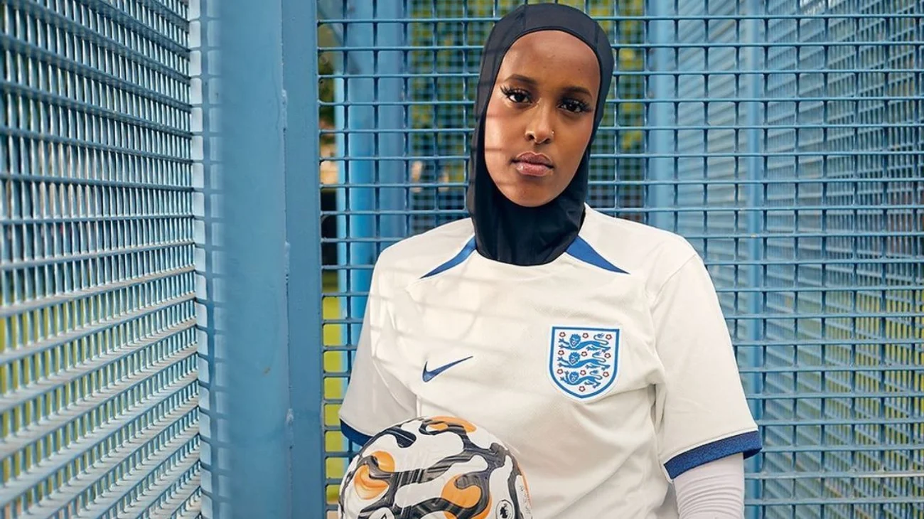 Prohíben a futbolista musulmana jugar por no usar short