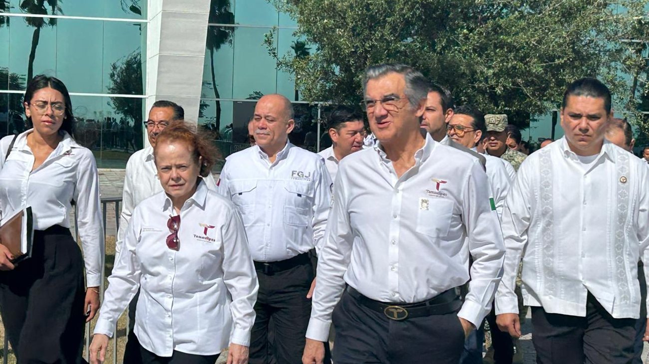 Gobierno reduce deuda estatal en casi mil millones de pesos