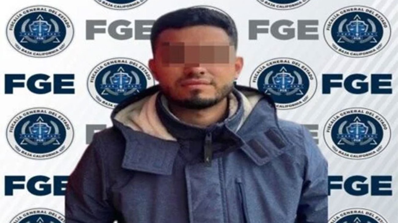 Lo vinculan tras golpear a novia por contraseña de Facebook