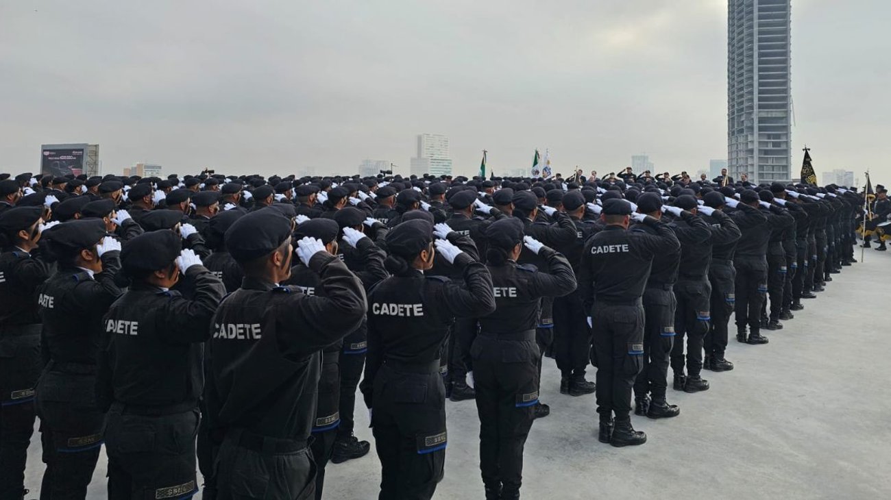 Se gradúan 323 cadetes de Fuerza Civil; NL refuerza seguridad