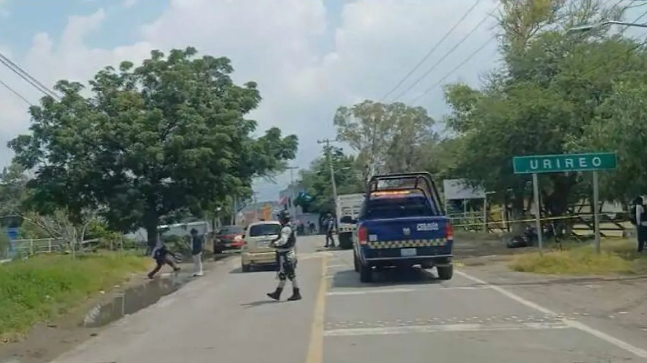 Atacan a balazos a hombre en vivo mientras denunciaba baches
