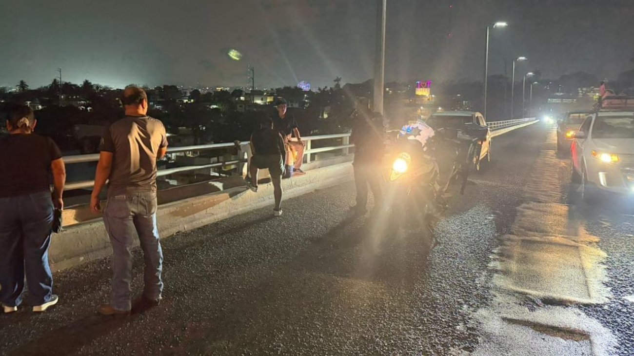 Resguardan a mujer tras intentar saltar de Puente Tampico