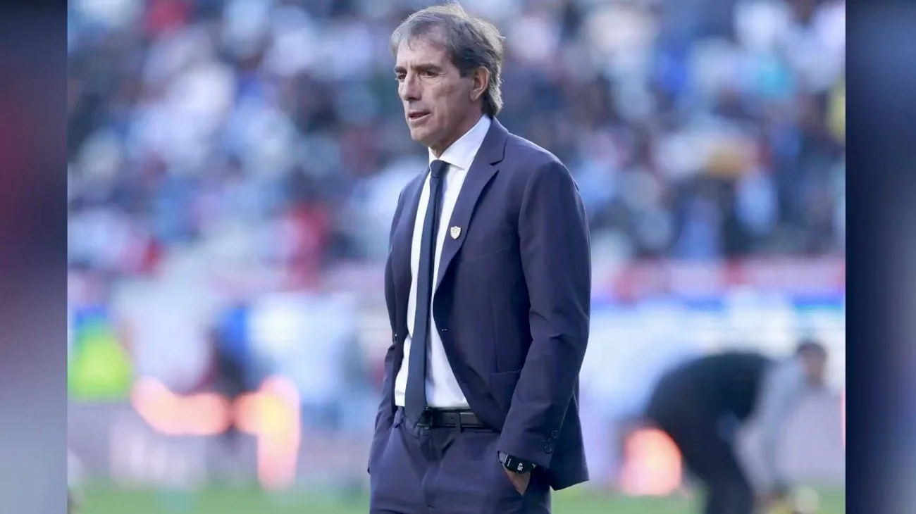 Guillermo Almada dirigirá al Valladolid, equipo recién descendido