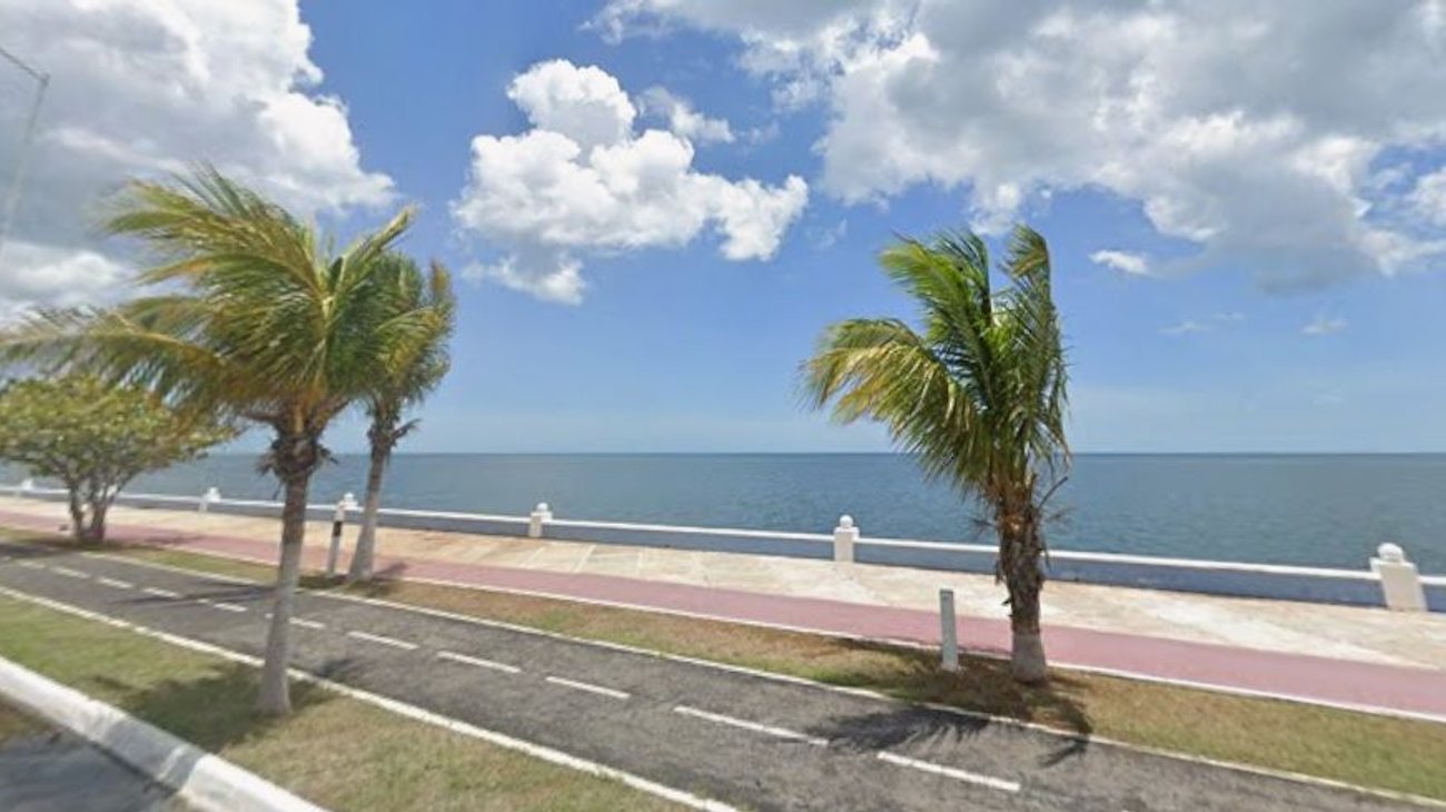 Pescadores señalan presencia de hidrocarburo en costa de Campeche