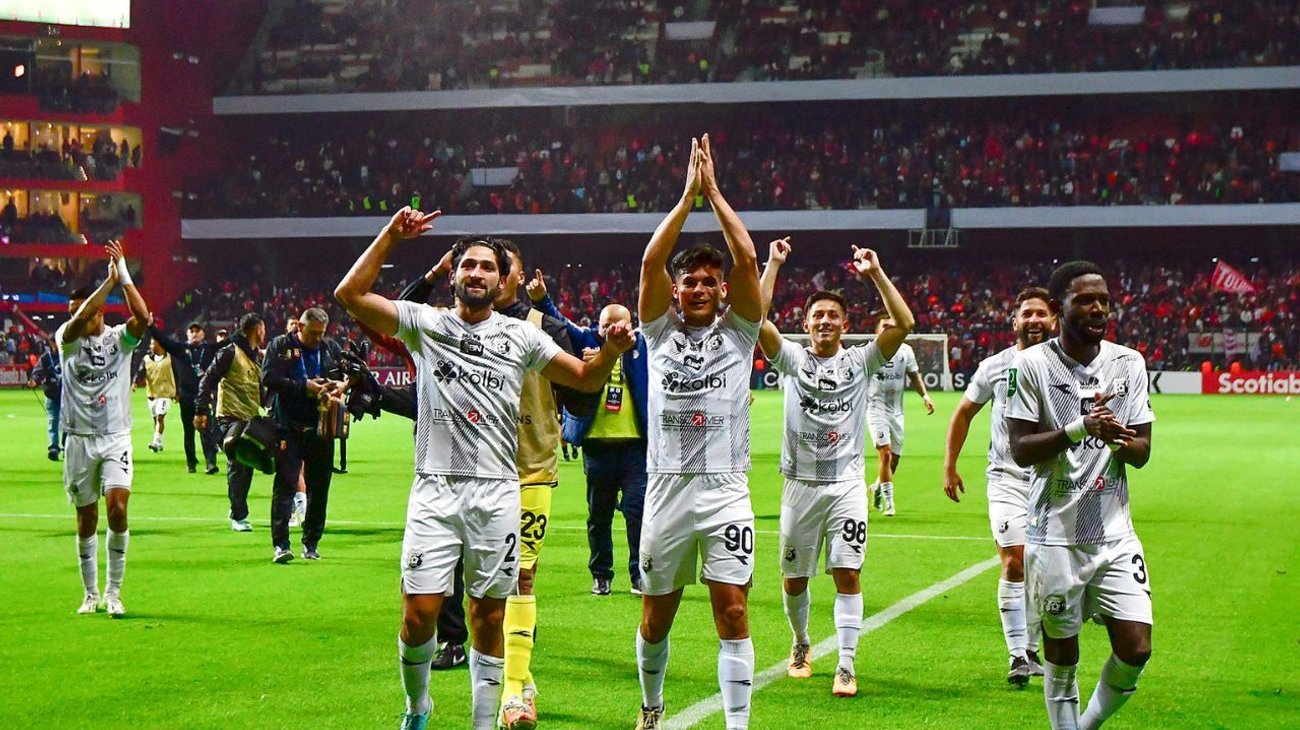 Herediano le hizo la 'diablura' al Toluca en su casa