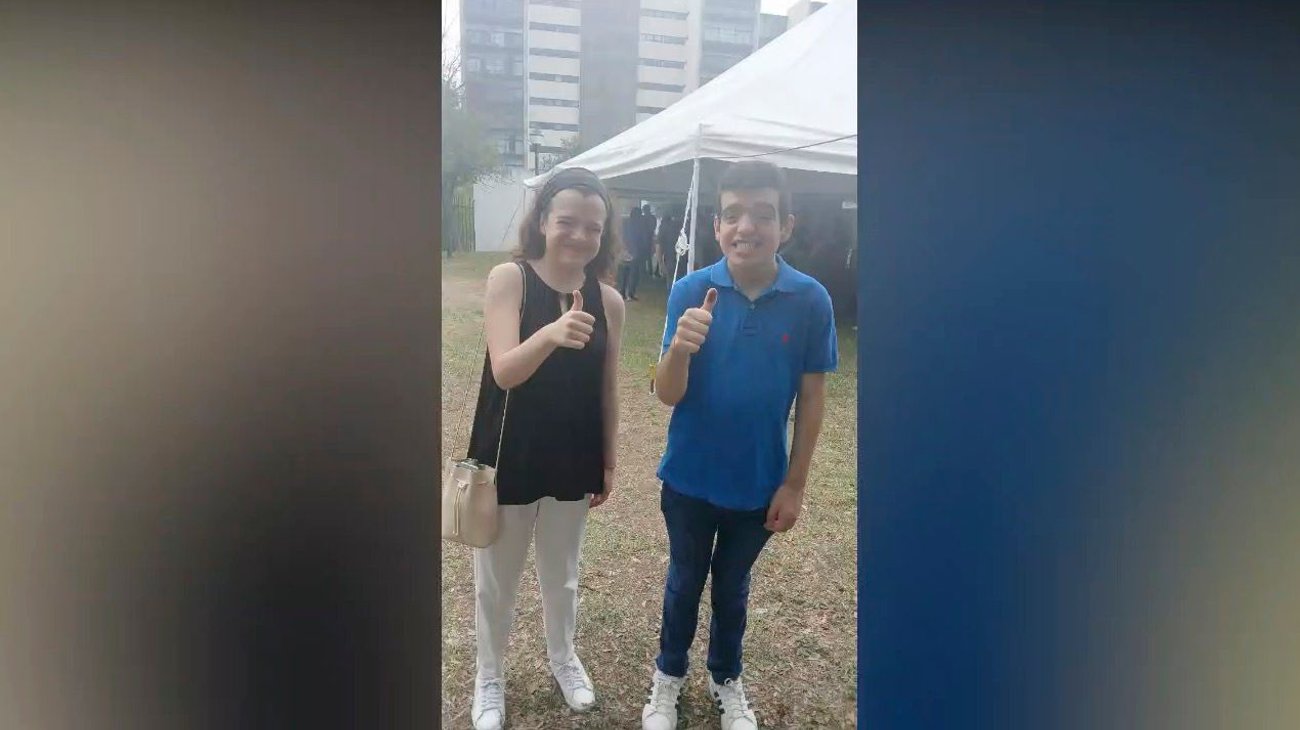Emociona a hermanos sampetrinos cumplir con su voto