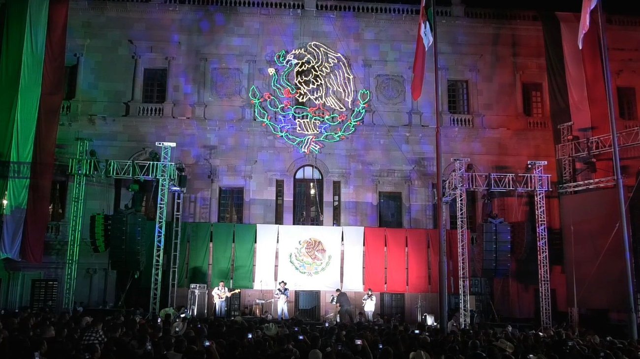 Manolo Jiménez encabeza Grito de Independencia en Saltillo