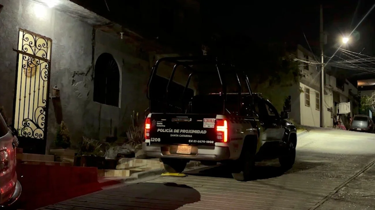 Apuñala menor de edad a su primo tras discusión en Santa Catarina