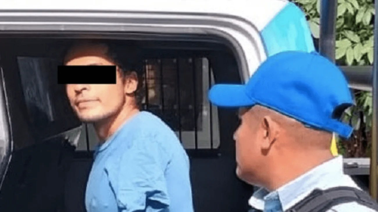 Hombre ataca a su madre con tijeras en Monterrey