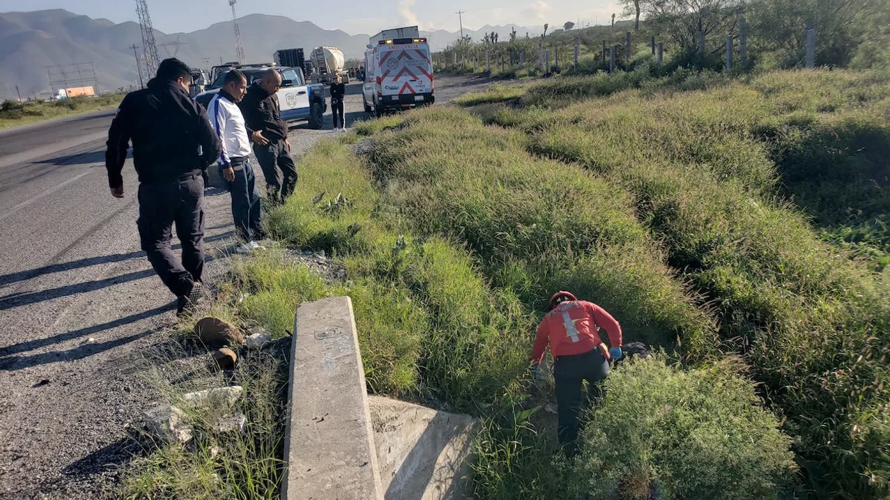 Mueren dos atropellados en carretera Saltillo-Monterrey