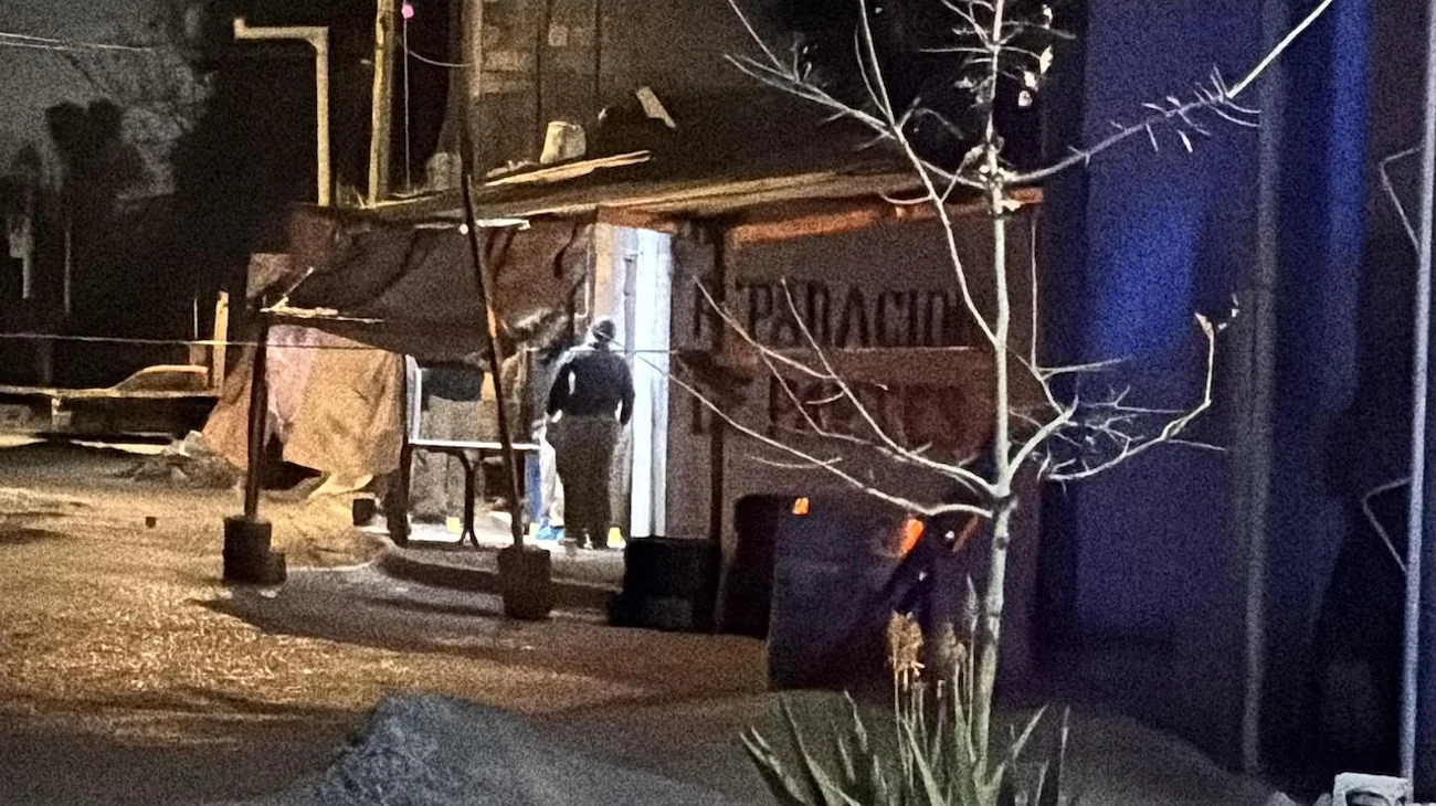 Ejecutan a hombre en colonia de Juárez; hallan droga