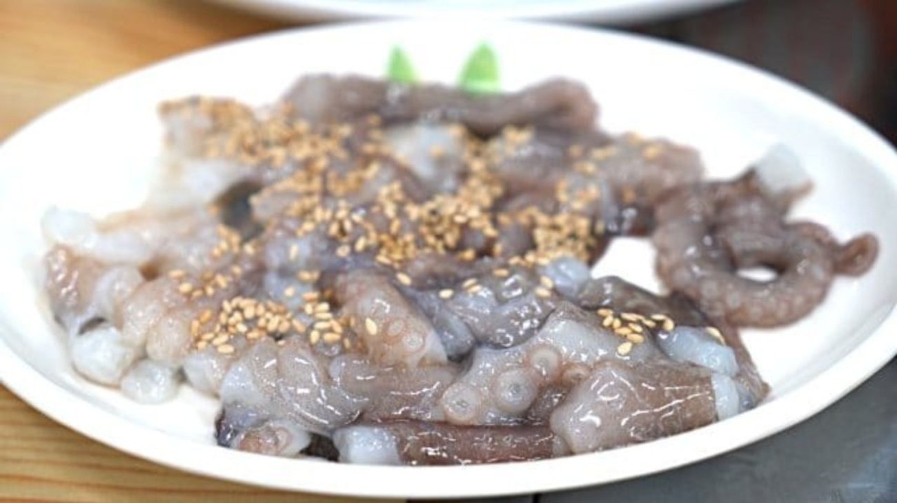 Muere hombre tras comer pulpo vivo en de Corea del Sur