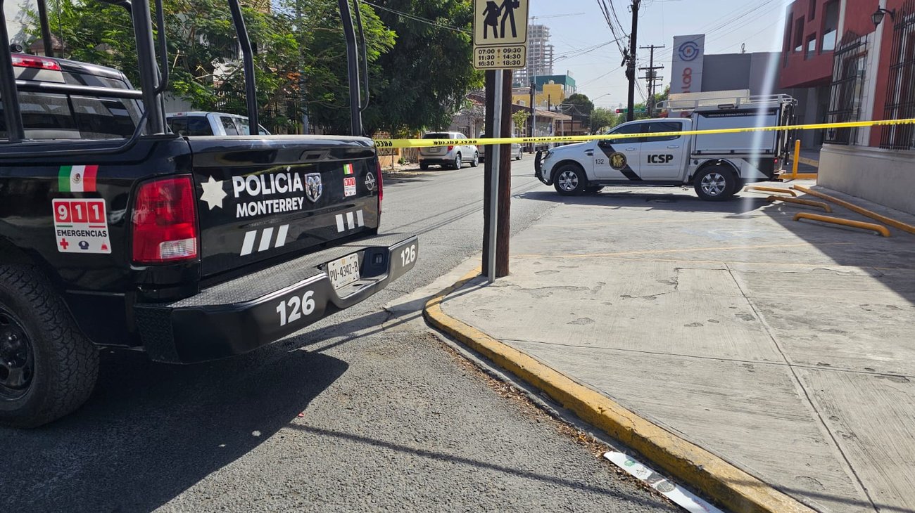 Localizan sin vida a hombre en el centro de Monterrey