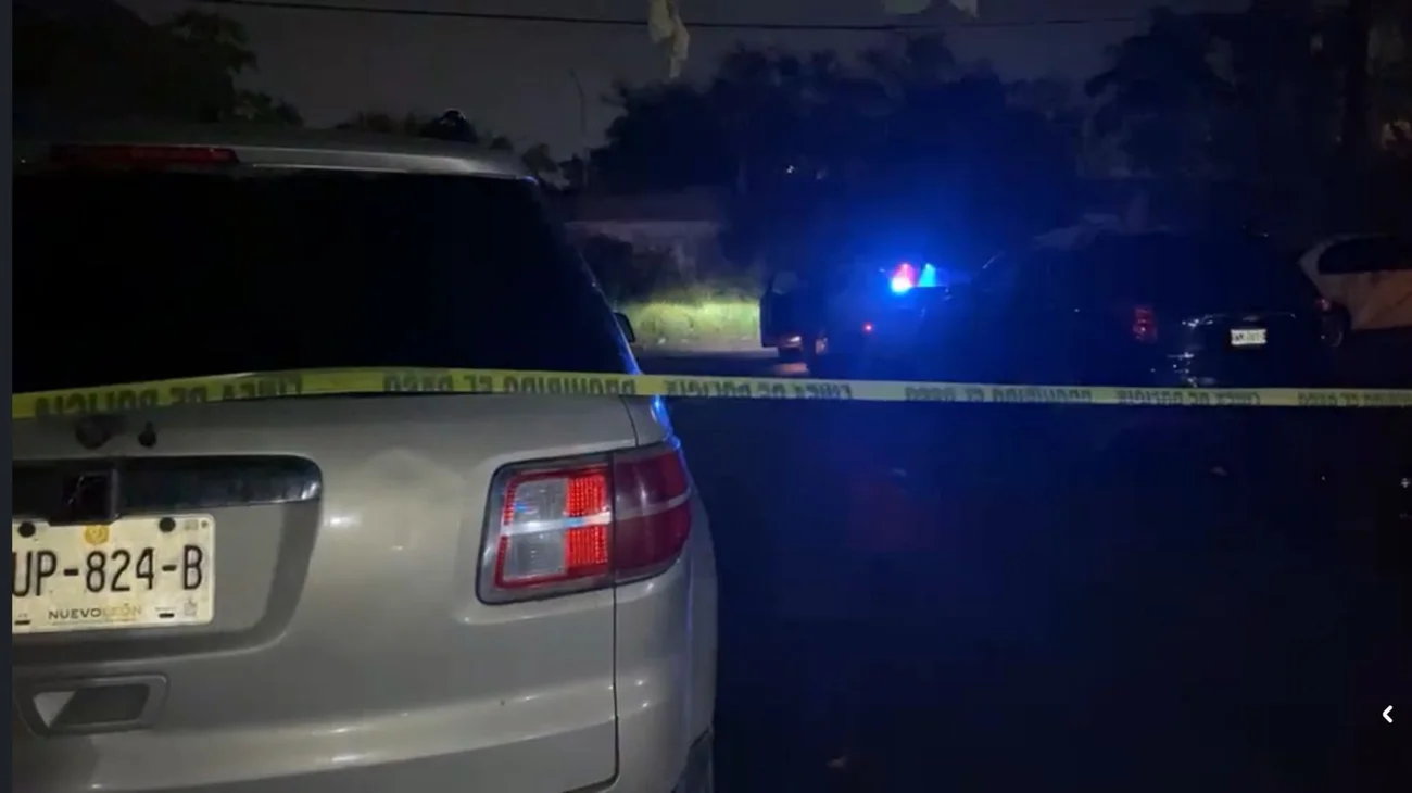 Encuentran a hombre sin vida dentro de vehículo en Juárez