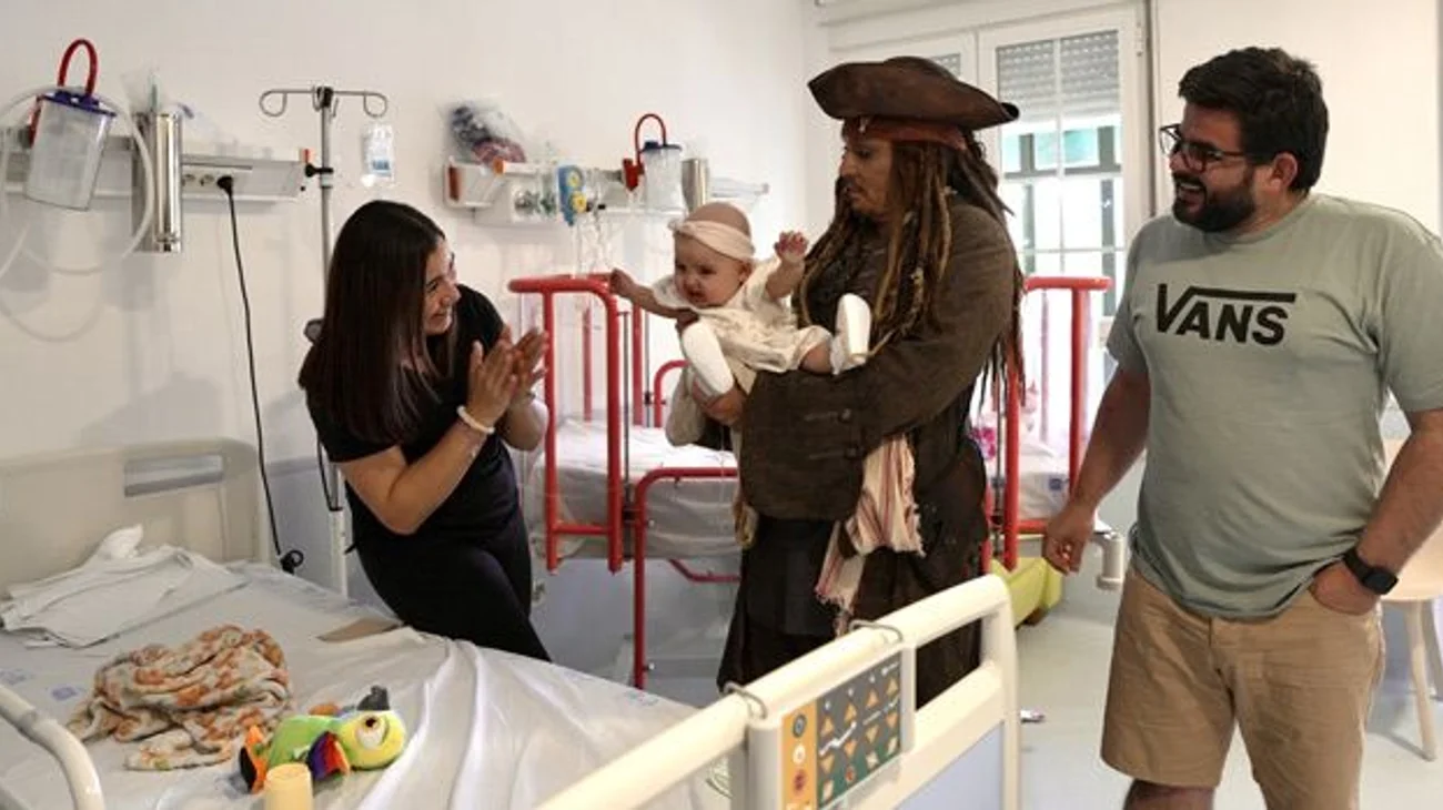 hospital_nino_jesus_madrid_visita_actor_johnny_deep_junio_2025_cam_01_6d7a5b48dd