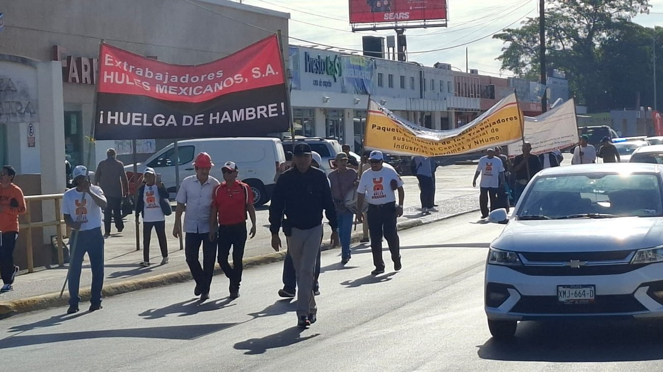 Inician extrabajadores de Hules Mexicanos huelga en Altamira
